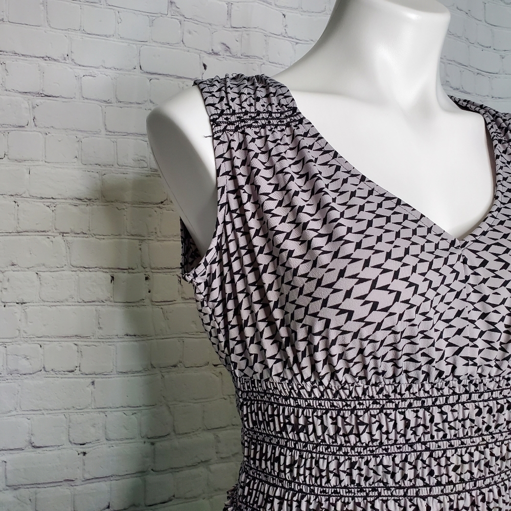 Adrienne Vittadini Gray & Black Geometric Design Sleevless Dress Size S - Picture 2 of 9